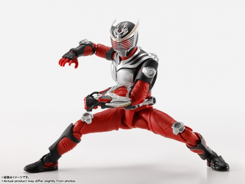 S.H.Figuarts(真骨彫製法)仮面ライダー龍騎